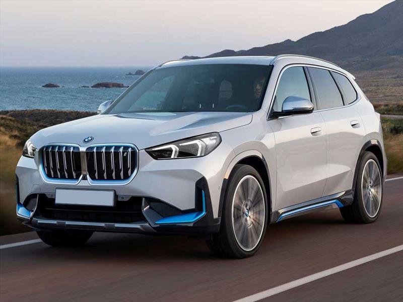 ب ام و iX1 XDrive 30 LWB در ایران رونمایی شد