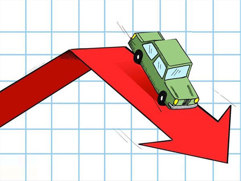 سیر نزولی قیمت خودرو؛ اختلاف قیمت بالای کارخانه تا بازار پابرجاست